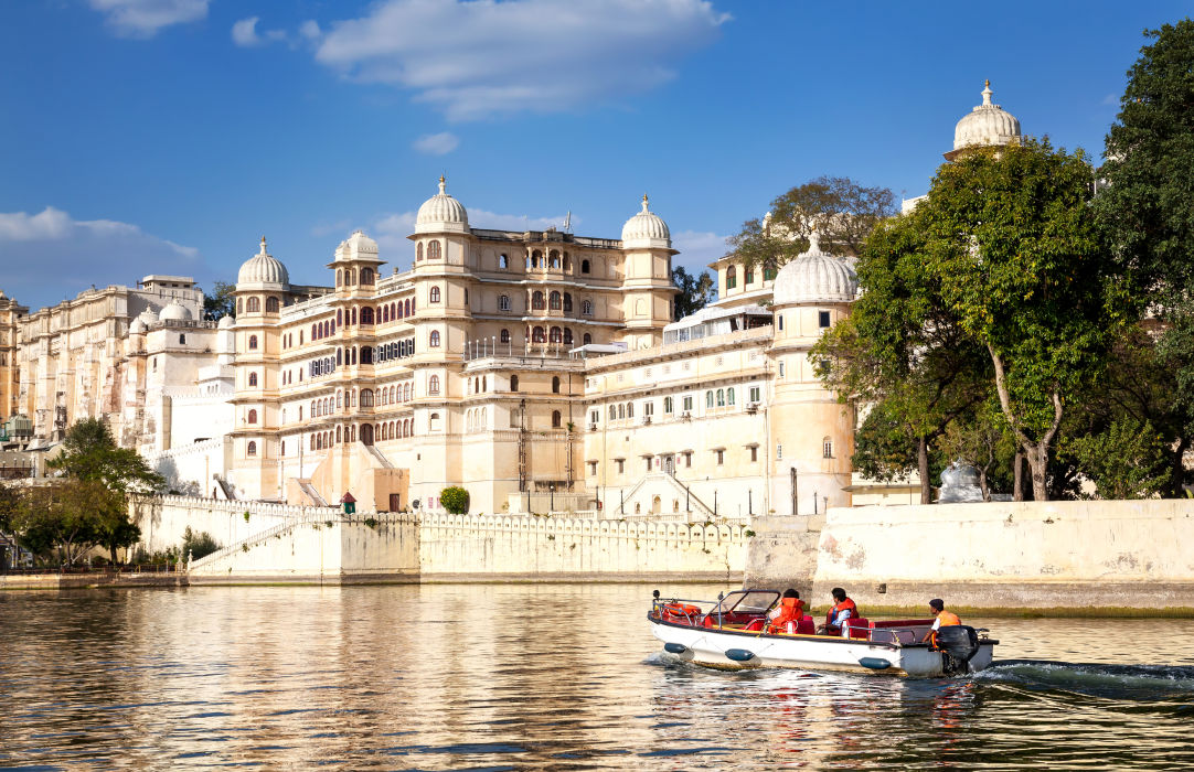 Lake Pichola and City Palace Udaipur
